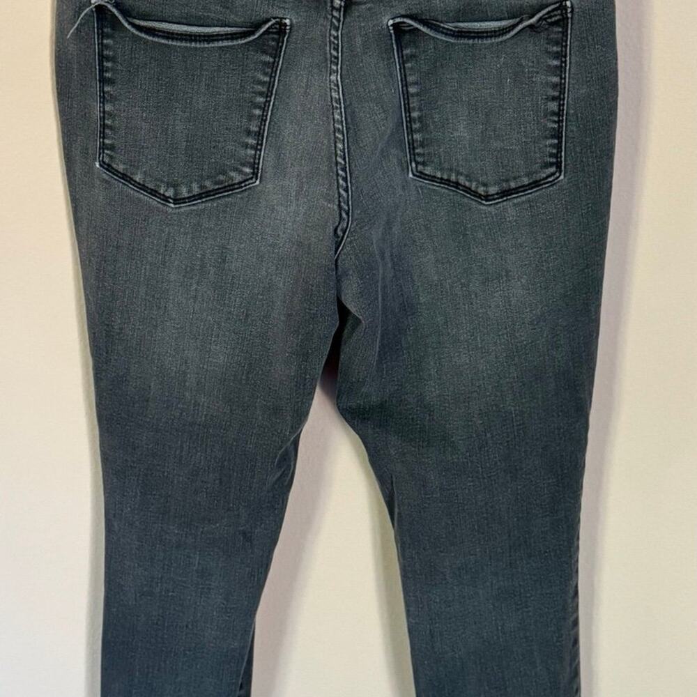 Universal Thread High Rise Jegging 8/29R - Picture 2 of 5